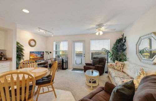 The Cormorant Condo C203 at Natures Landing - Foto 1