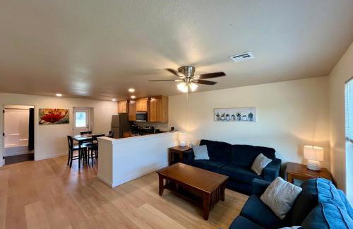 Prime Location to Casino Excitement 2 mi w King Beds - Foto 17