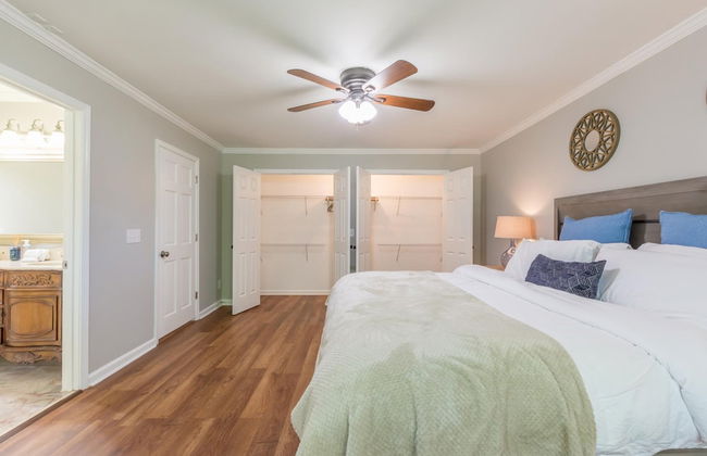 Beautiful Large Newly Renovated 5 Bedroom House - Foto 74