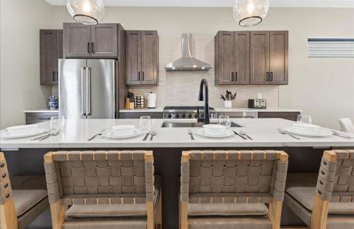 Brand New 5BR house & Carriage House near Downtown - Foto 7