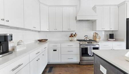 The Maple House - Huge Backyard & Mins to Broadway - Foto 4