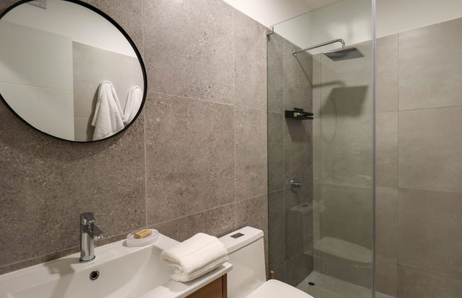 w Sensational 2BR w Balcony in Miraflores - Photo 22