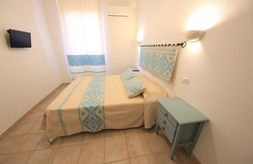 ### Appartamenti sulla SPIAGGIA al POETTO ### - Foto 13