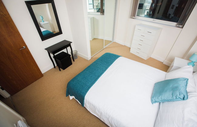 Meridian Tower Apartment - Photo 1