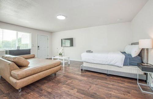 Totally New Awesome North Fresno Back Studio - Foto 7