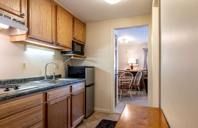 4BR Private Townhouse at Smugglers Notch Resort - Photo 18