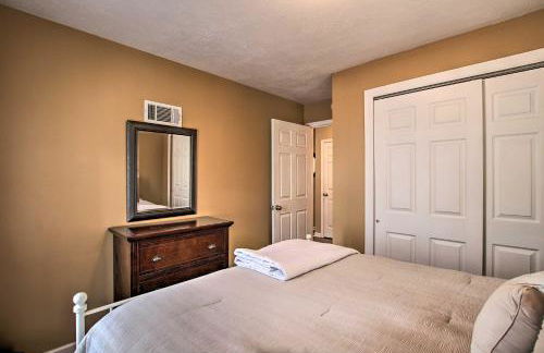 Cottage with Yard, Walk to Historic Attractions - Foto 12