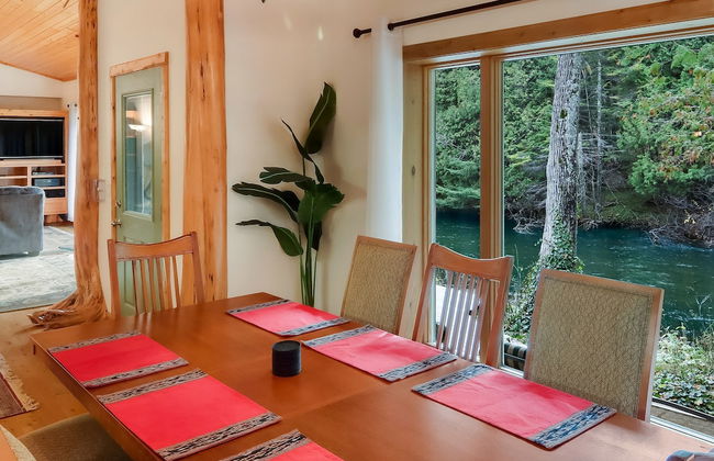 Boardman Monarch Upscale River Lodge HOT Tub! - Foto 33