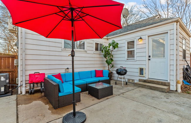 Metropolitan Escape I JZ Vacation Rentals - Photo 34