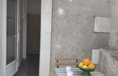 Bel appart rénové avec terrasse - Foto 3