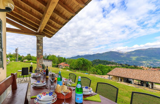 Oasi di Castelveccana Apt Pool and View - Photo 8