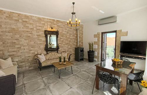 Achlades The Mountain Paradise Villas - Suite with a Private Jacuzzi, Pool, and a Balcony with an Amazing View! - Foto 12