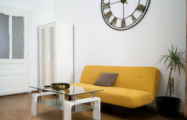 Vibrant Apartment Near Downtown - Foto 16