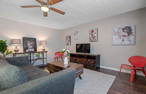 Alessi's Place-Double King Nxt to Midtown Eateries - Foto 10