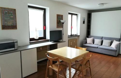 La Finestra sul Pizzo Scalino Grazioso monolocale a pochi passi dal centro cittadino - Photo 9