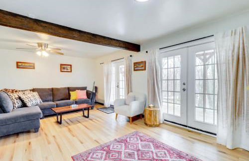 Beach Access BBQ-Ready Poconos Family Getaway! - Foto 14