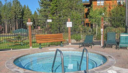 3BR Tahoe Donner Cabin with HOA Perks like Pools Hot-Tub Minutes to Trails Lake Golf - Foto 4