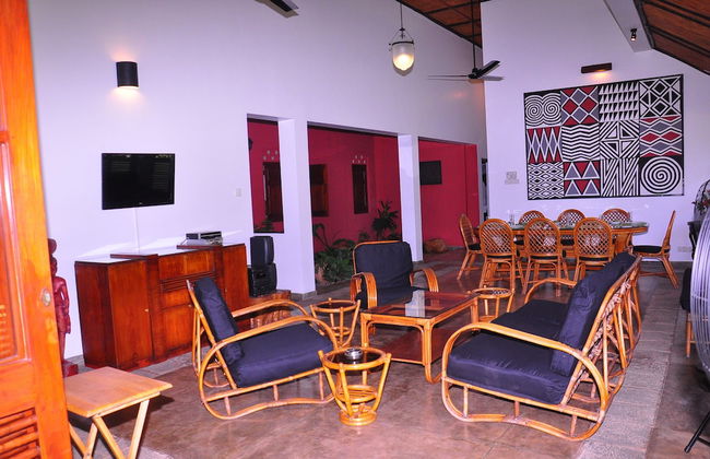 Serenity Lake Front Villa - Foto 2