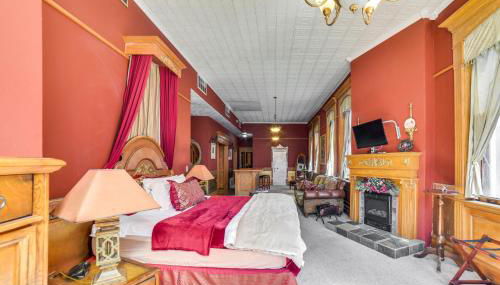 Downtown Yankton Suite Walk to Restaurants! - Photo 2