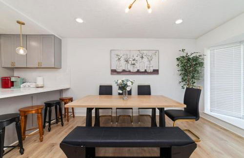 Pickleball-Basketball Oasis-Pool & Spacious Home - Photo 40