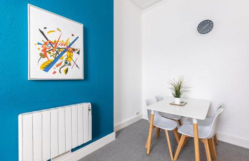 Judah Suites - Stylish 1BR Apartments with Parking & WIFI - Foto 15