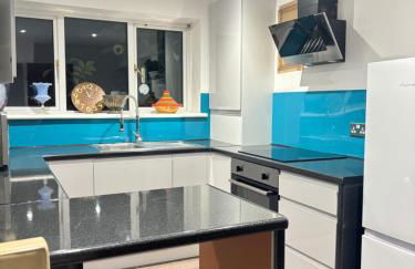 The Luxe 2BR Specious Bungalow - Garden & Parking - Foto 29