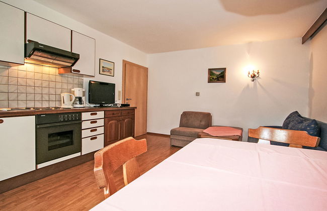 2 bedroom Apartment in Mayrhofen - Photo 9