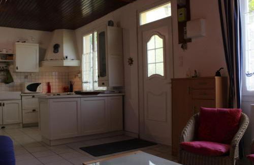 Charmante maison proche plage et forêt, parking, Wi-Fi - FR-1-246A-314 - Foto 6