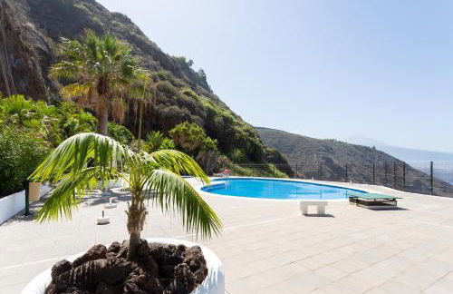 Blue Dream: Panoramic view on heights over the sea - Foto 31