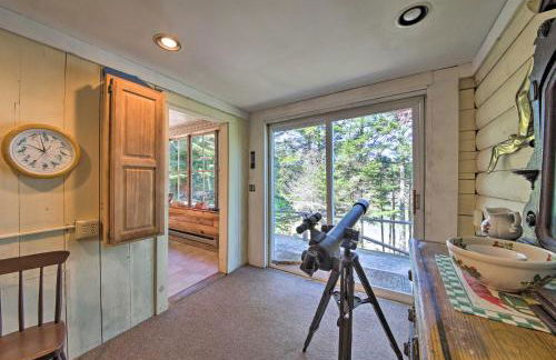 Cozy Cottage on Cat Cove with Wraparound Deck! - Foto 11