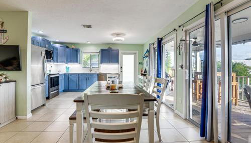 Canal-Front Gem w/ Peekaboo Views in Cudjoe Key! - Foto 5