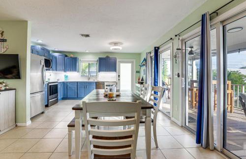 Canal-Front Gem w/ Peekaboo Views in Cudjoe Key! - Foto 5