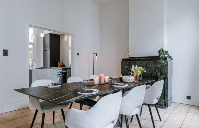 Charming House in the City of Antwerp With Parking - Foto 13