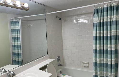 Holiday Surf and Racquet Unit 214 - Foto 15