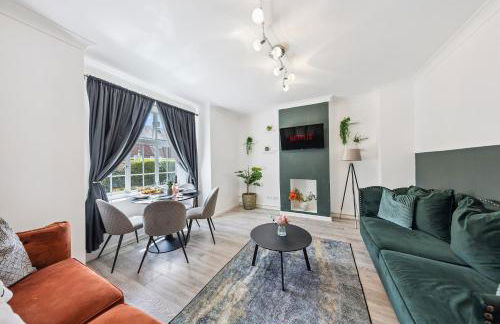 Modern and Comfortable Spacious 3 Bedroom House with Large Private Garden - Foto 22