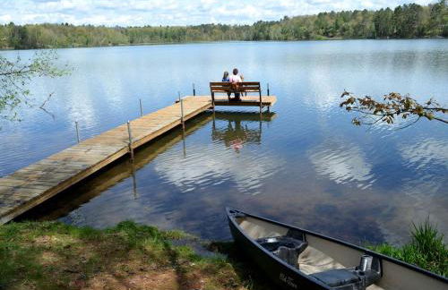 Quiet Lakeside Cabin Rental for Families just Outside of Minocqua, Wisconsin - Foto 5