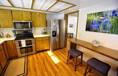 Free Tram Tickets! 3BR Valley Home wKing beds - Foto 8