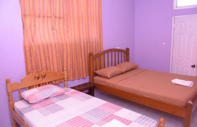 Hillview Apartments and Vehicle Rental - Foto 3