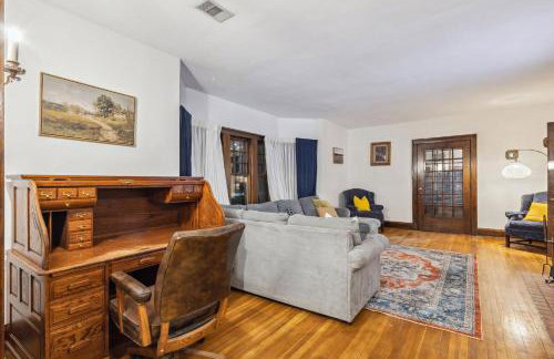 Steps to Edgewater - Sleeps 14 - Fun Game Room Retreat - Foto 12