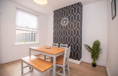 Modern 3 Bedroom Home in Central Rugby w Parking - Foto 3