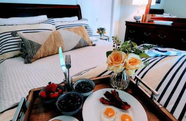 Lakefront Hot Tub Canoes Game Room Wood FP - Foto 73