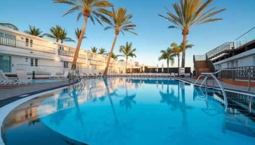 Plus Fariones Apartamentos - Photo 2