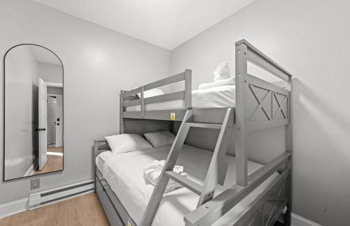 Spacious Luxe Stay Sleeps 16 20 Min to NYC - Foto 22