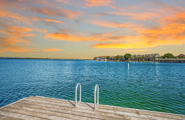 Luxury Waterfront Condo W/pool & Views! - Foto 34