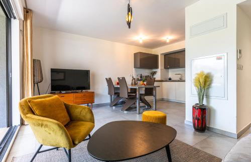 Appartement climatisé les pieds dans l'eau pour 6 personnes avec 1 suite parentale, 1 chambre double et 1 mini chambre Piscine sur le toit clim garage - Foto 9