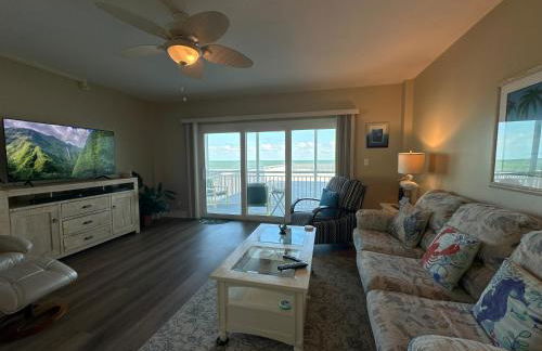 Beachfront Condo, Ocean Views, Near Patrick SFB - Foto 5