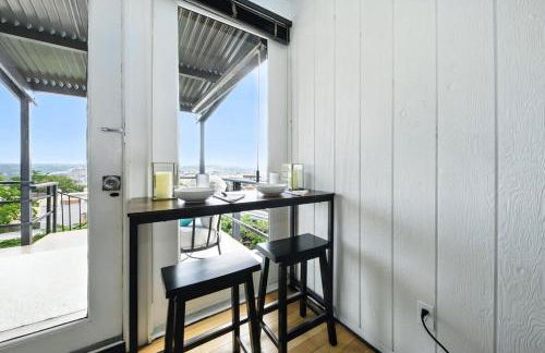 Mt Adams Lookout with Best City View and Parking - Foto 74