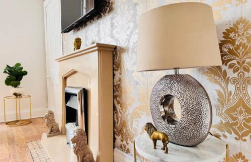 THE RESTING LION - Gourock Town Center Holiday Home Apartment - Foto 17