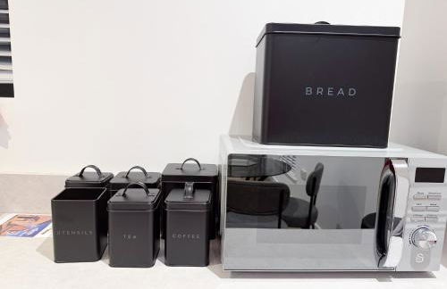 Spacious Modern 1 Bed Apartments in St Neots - Perfect for Contractors & Professionals - Free Parking - WiFi - Fully Equipped Kitchen - Smart TV Ideal for Work Stays and Long Projects - Foto 34