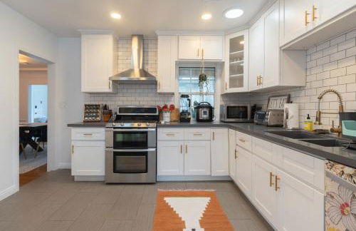 Angel&Rose Universal Hollywood Heated Pool House King Bed - Foto 21